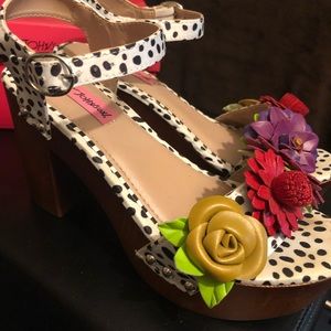 betsey johnson rose flower wood clog sandals